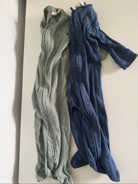 $5 bundled! Baby Gap footies